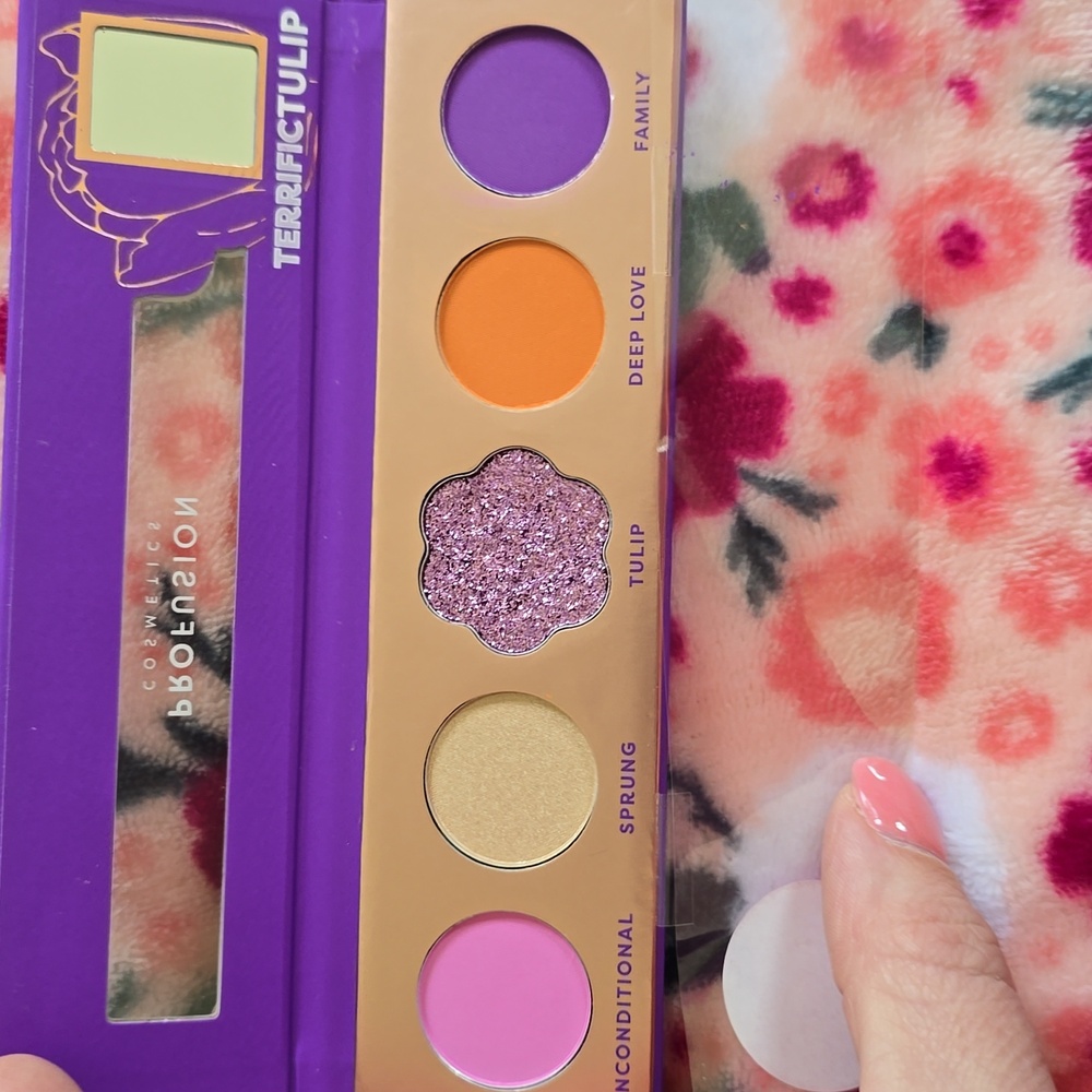 Profusion Cosmetics Terrific Tulip Eyeshadow Palette